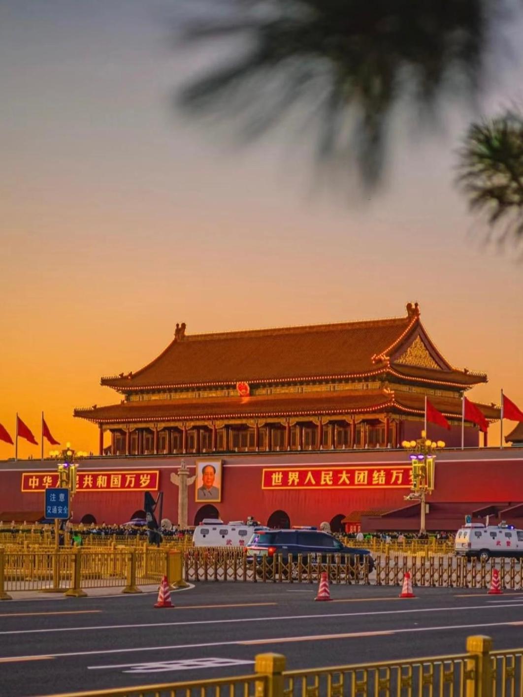 Happy Dragon Courtyard- Newly Renovated With French Windows, Near Tian'Anmen Forbidden City,Lama Temple And Heaven Temple, 3Minutes Walk From Subway,Fluent English Speaking With Tourist Sights Tickets Service ,Free Coffee &Laundry Service Pekin Dış mekan fotoğraf
