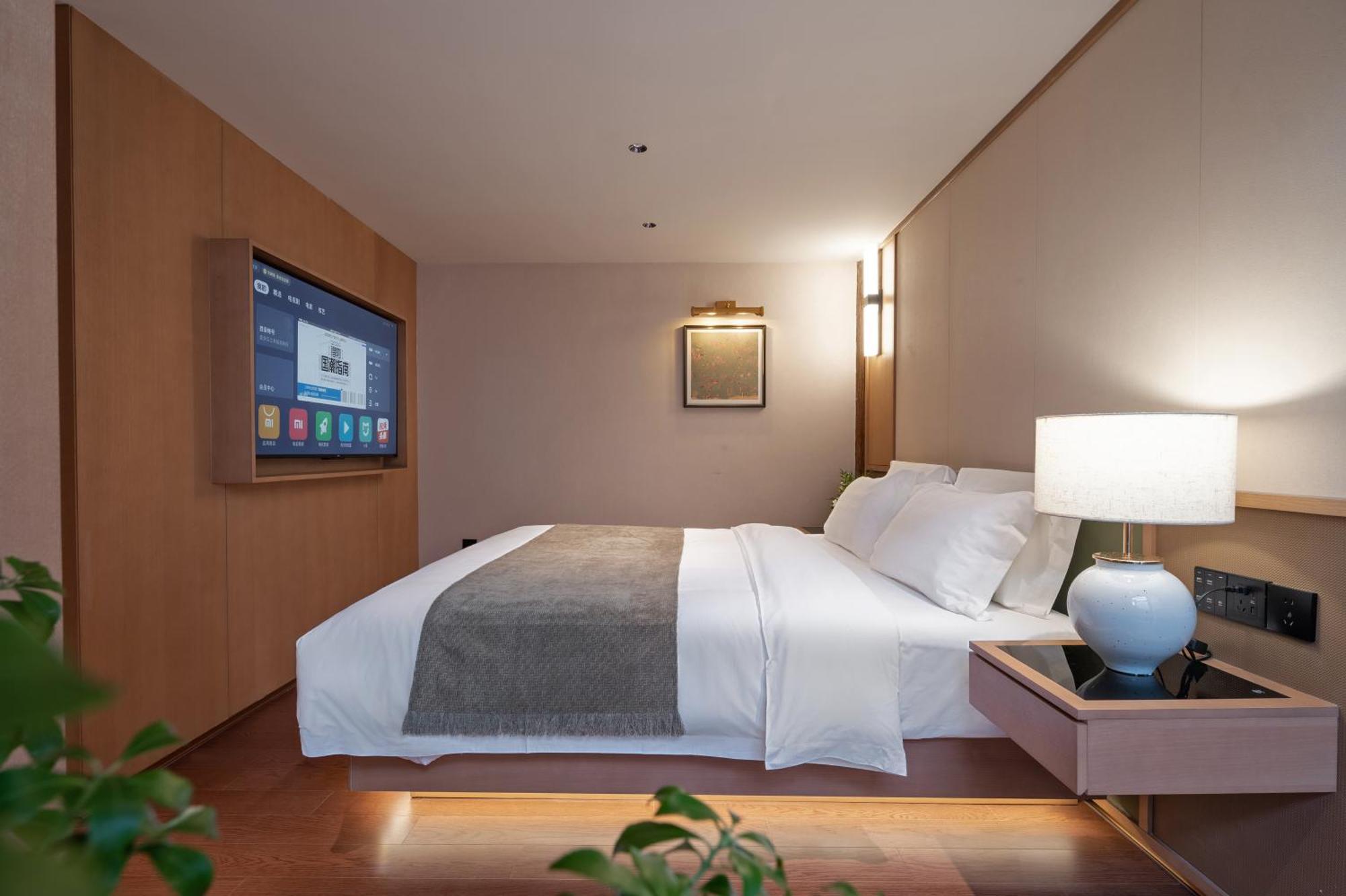 Happy Dragon Courtyard- Newly Renovated With French Windows, Near Tian'Anmen Forbidden City,Lama Temple And Heaven Temple, 3Minutes Walk From Subway,Fluent English Speaking With Tourist Sights Tickets Service ,Free Coffee &Laundry Service Pekin Dış mekan fotoğraf