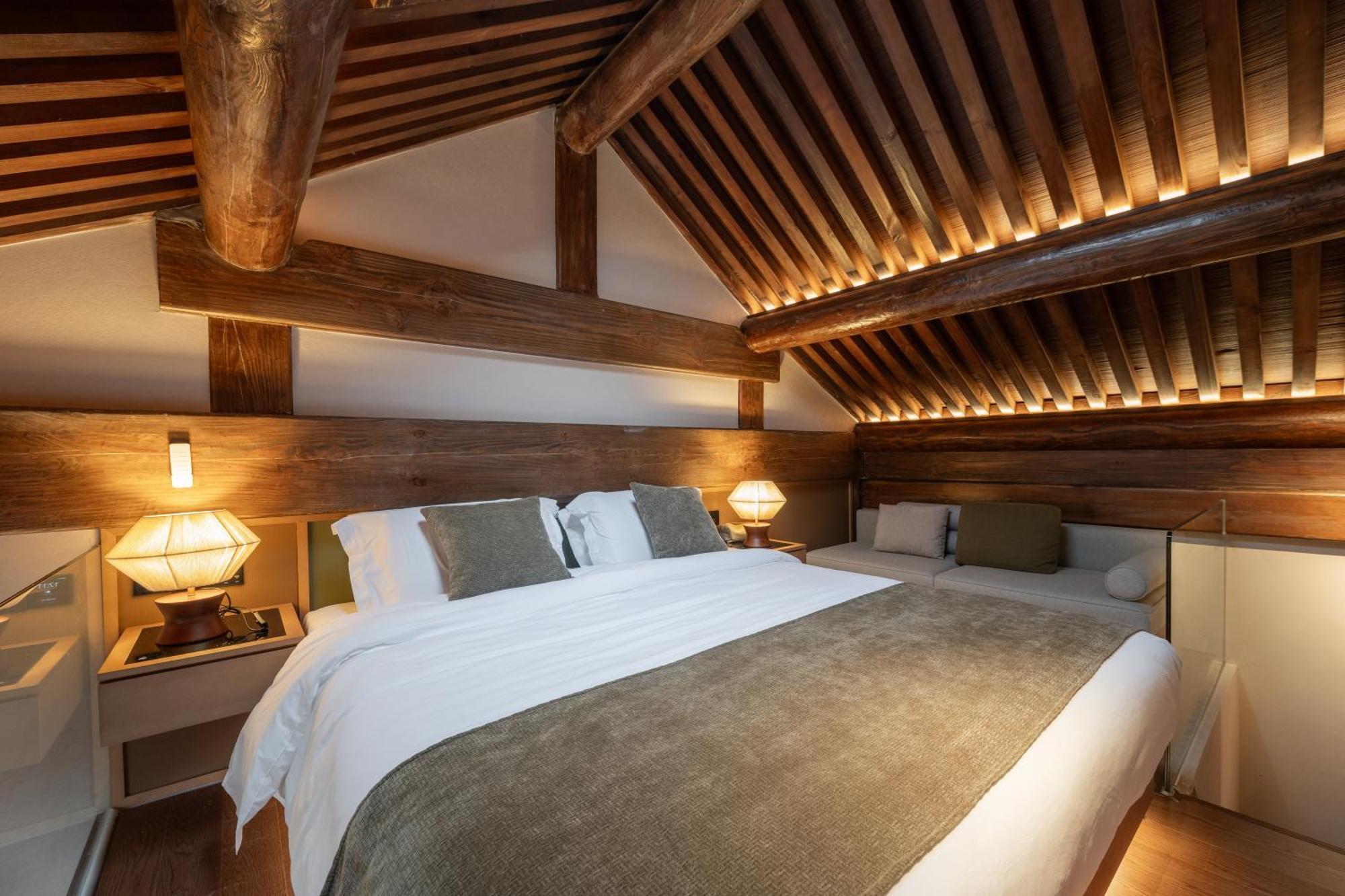 Happy Dragon Courtyard- Newly Renovated With French Windows, Near Tian'Anmen Forbidden City,Lama Temple And Heaven Temple, 3Minutes Walk From Subway,Fluent English Speaking With Tourist Sights Tickets Service ,Free Coffee &Laundry Service Pekin Dış mekan fotoğraf