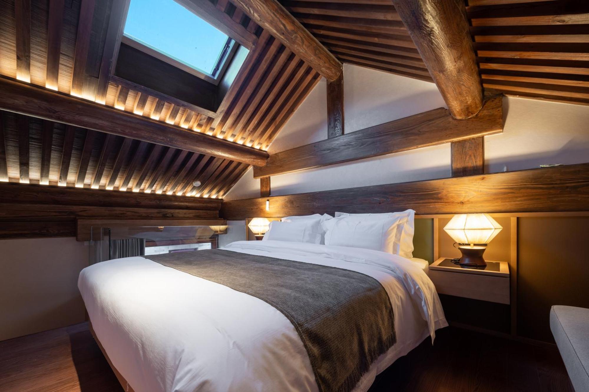Happy Dragon Courtyard- Newly Renovated With French Windows, Near Tian'Anmen Forbidden City,Lama Temple And Heaven Temple, 3Minutes Walk From Subway,Fluent English Speaking With Tourist Sights Tickets Service ,Free Coffee &Laundry Service Pekin Dış mekan fotoğraf