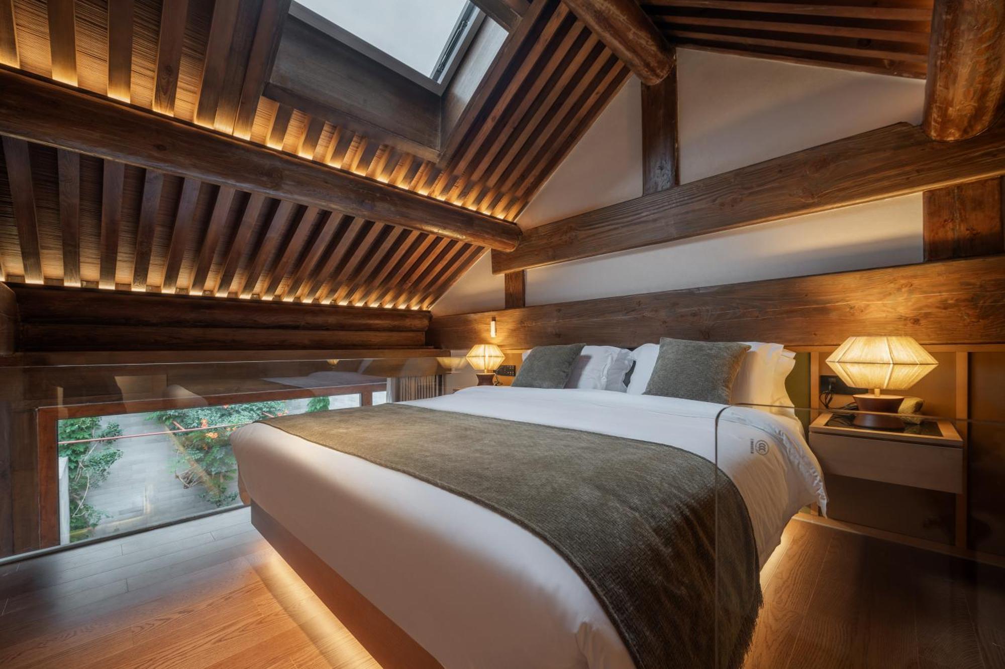 Happy Dragon Courtyard- Newly Renovated With French Windows, Near Tian'Anmen Forbidden City,Lama Temple And Heaven Temple, 3Minutes Walk From Subway,Fluent English Speaking With Tourist Sights Tickets Service ,Free Coffee &Laundry Service Pekin Dış mekan fotoğraf