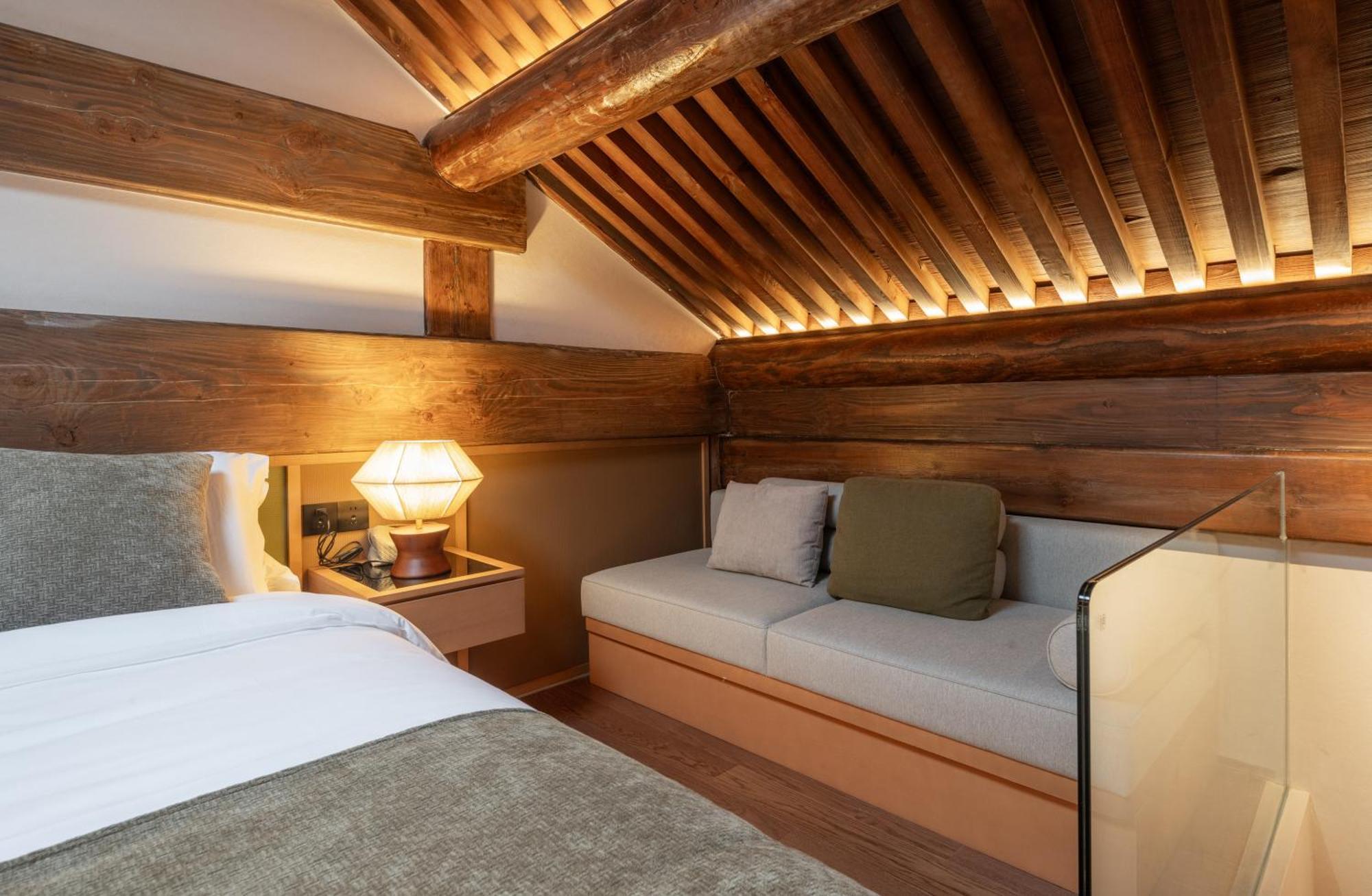 Happy Dragon Courtyard- Newly Renovated With French Windows, Near Tian'Anmen Forbidden City,Lama Temple And Heaven Temple, 3Minutes Walk From Subway,Fluent English Speaking With Tourist Sights Tickets Service ,Free Coffee &Laundry Service Pekin Dış mekan fotoğraf