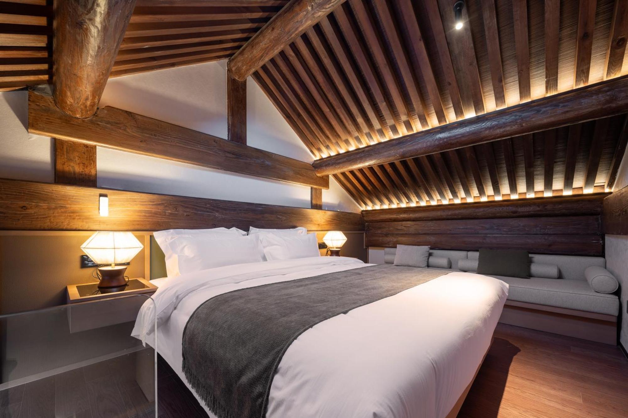 Happy Dragon Courtyard- Newly Renovated With French Windows, Near Tian'Anmen Forbidden City,Lama Temple And Heaven Temple, 3Minutes Walk From Subway,Fluent English Speaking With Tourist Sights Tickets Service ,Free Coffee &Laundry Service Pekin Dış mekan fotoğraf