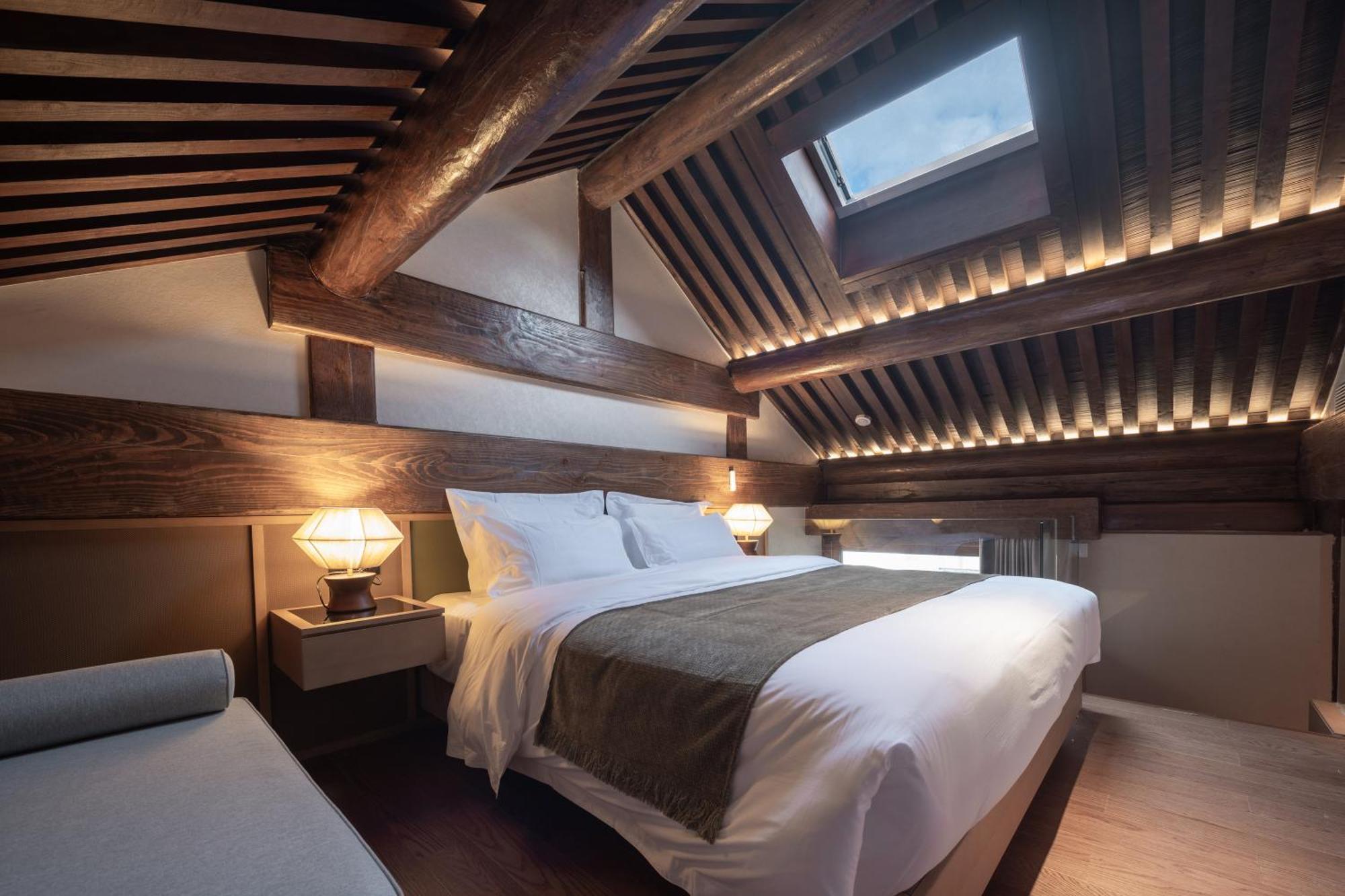 Happy Dragon Courtyard- Newly Renovated With French Windows, Near Tian'Anmen Forbidden City,Lama Temple And Heaven Temple, 3Minutes Walk From Subway,Fluent English Speaking With Tourist Sights Tickets Service ,Free Coffee &Laundry Service Pekin Dış mekan fotoğraf